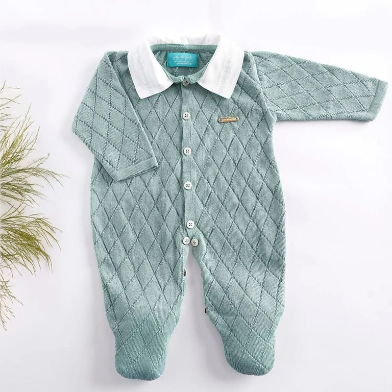 Macacão Tricot Verde Com Gola