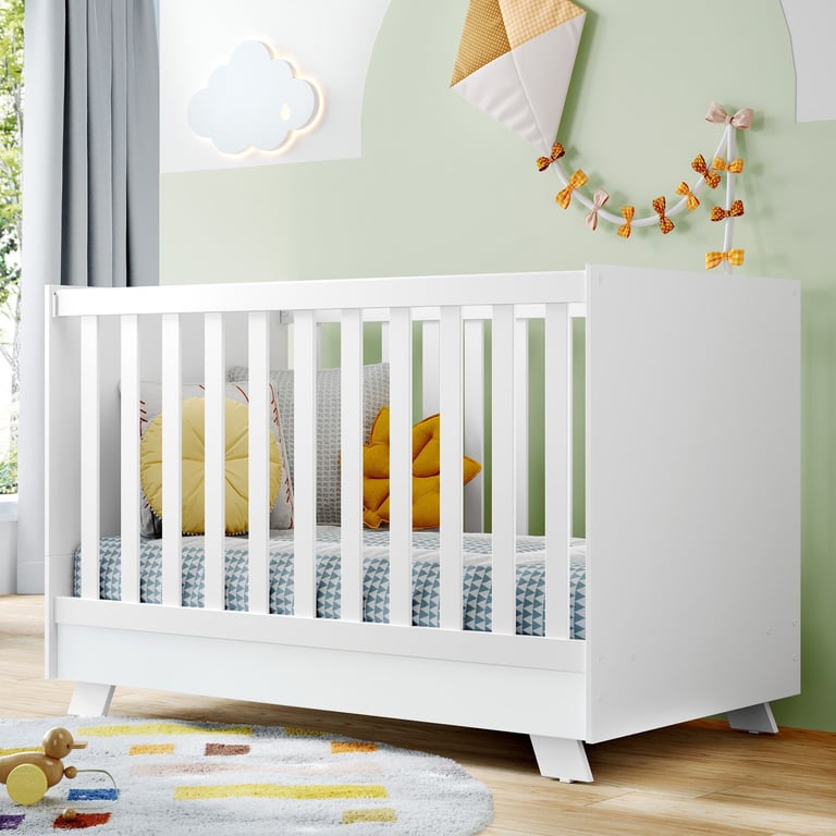 Berço Americano Branco e Amadeirado Retrô