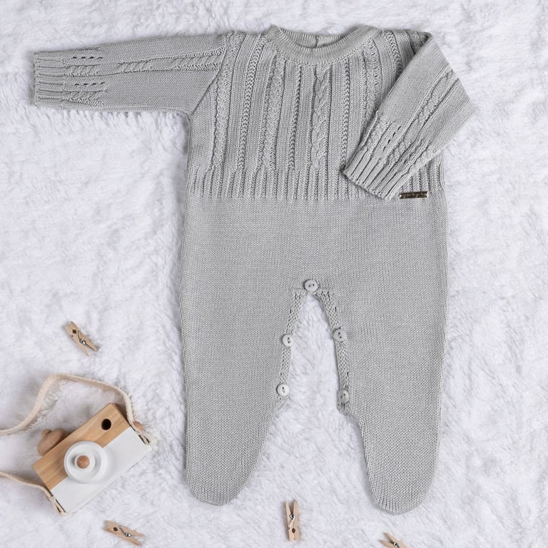 Saída Maternidade Tricot Trança Macacão Cinza Macaron 02 Peças