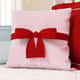 Almofada Laço Chapeuzinho Vermelho 38cm - imagem 1