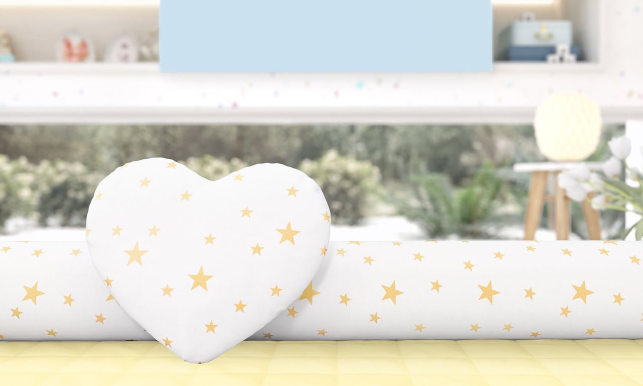 Almofada Coração Estrelinhas Amarelo 28cm