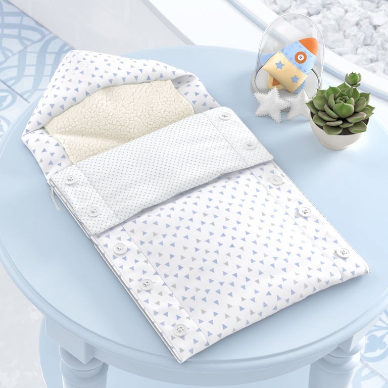 Porta Bebê com Capuz Estampa Geométrica Cinza e Azul