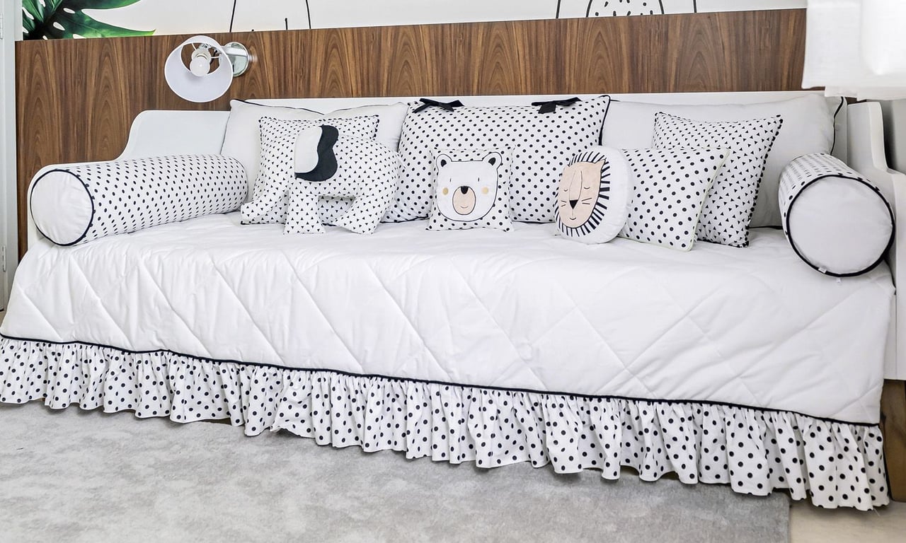 Kit Cama Babá Amiguinhos da Floresta Branco e Preto — vista alternativa