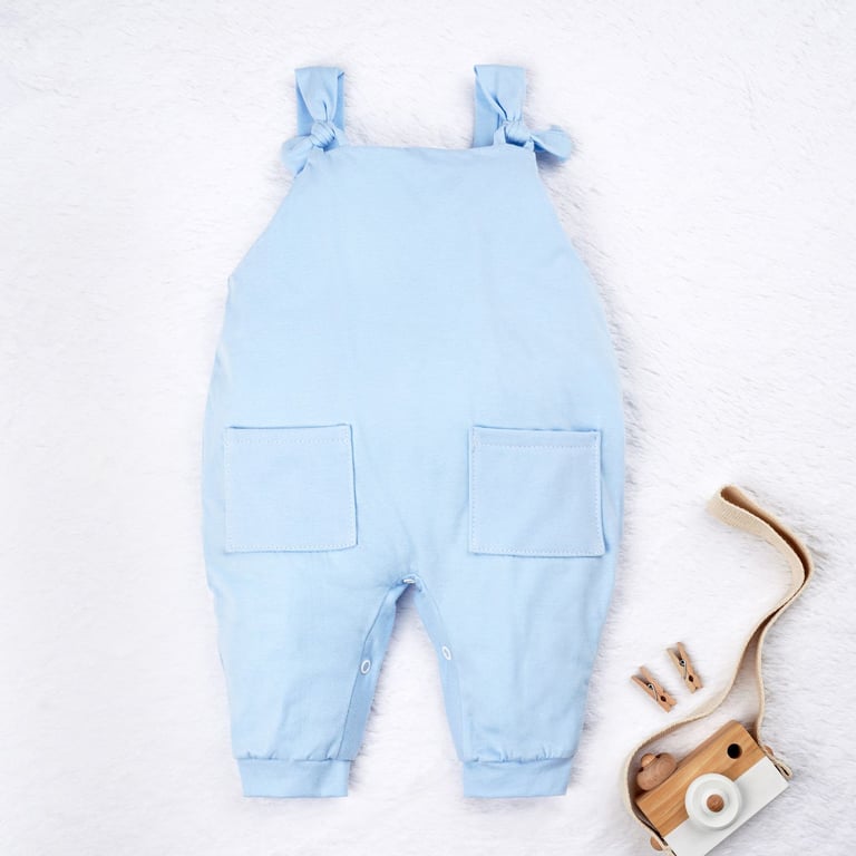 Jardineira Baby Basics Azul Bebê