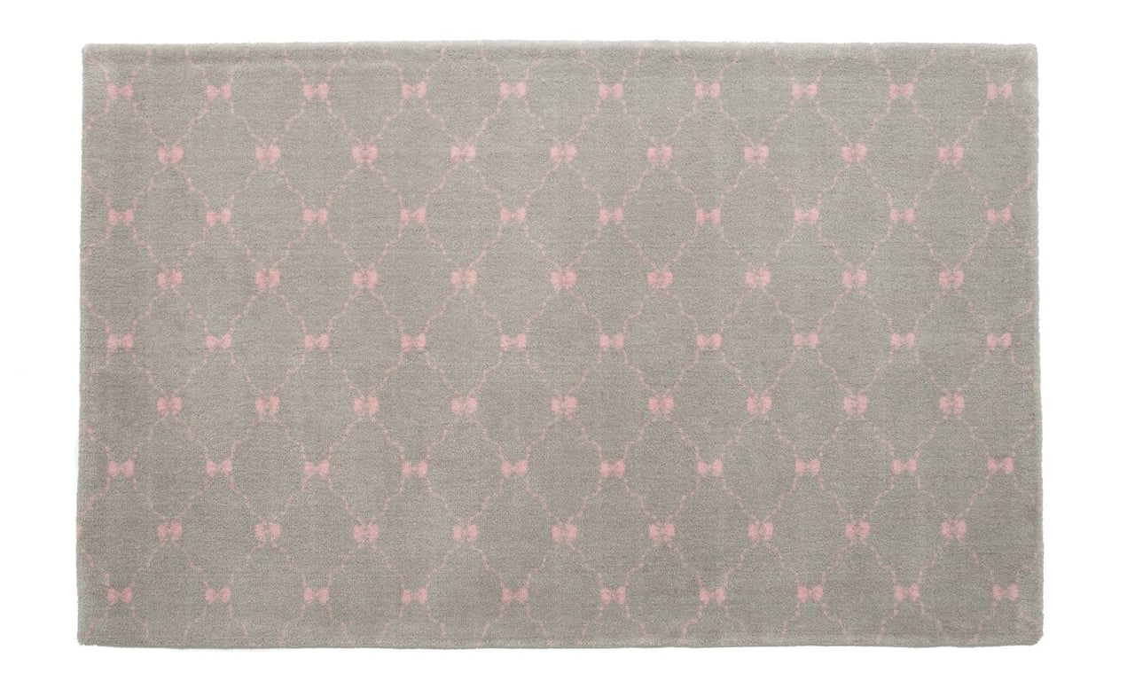 Tapete Retangular Cinza Lacinhos Rosa 1,95m