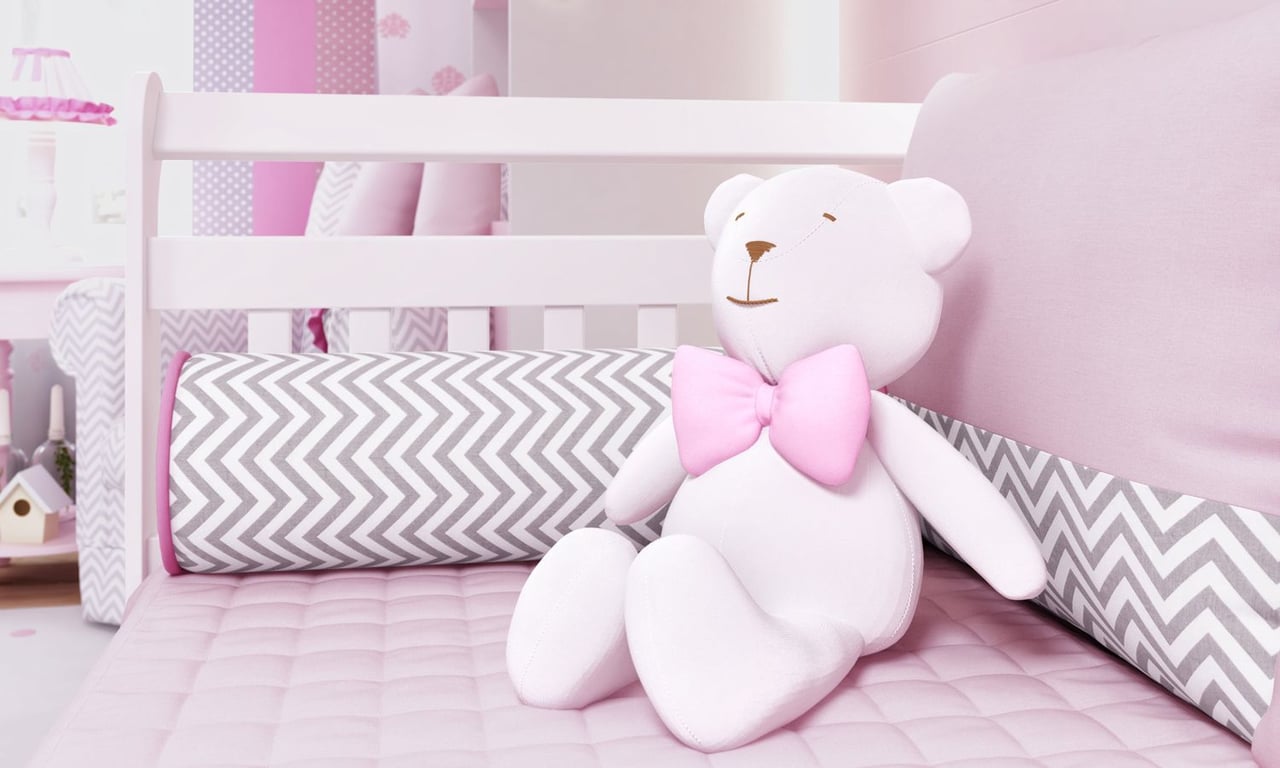 Ursinha Branca com Laço Rosa 42 cm