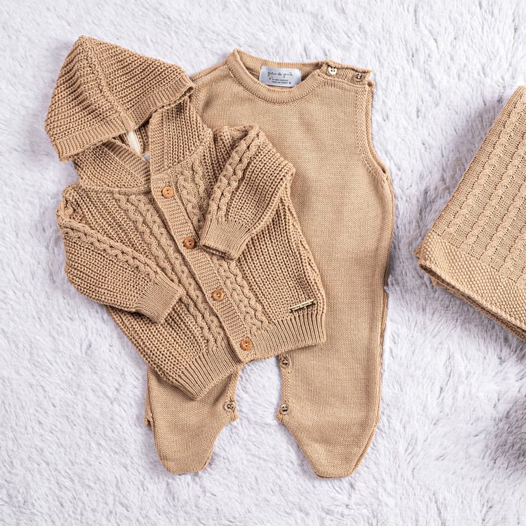 Saída Maternidade com Capuz Tricot Roxo Lavanda 03 Peças