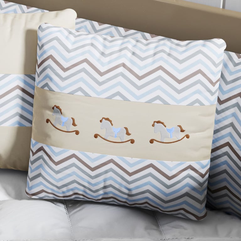 Almofada Quadrada Cavalinhos Chevron Bege e Azul 35cm