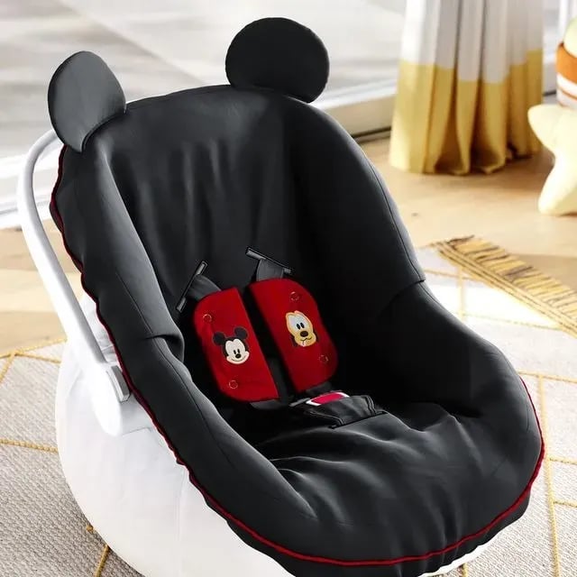 Capa de Bebê Conforto Amiguinhos Turma do Mickey — vista alternativa