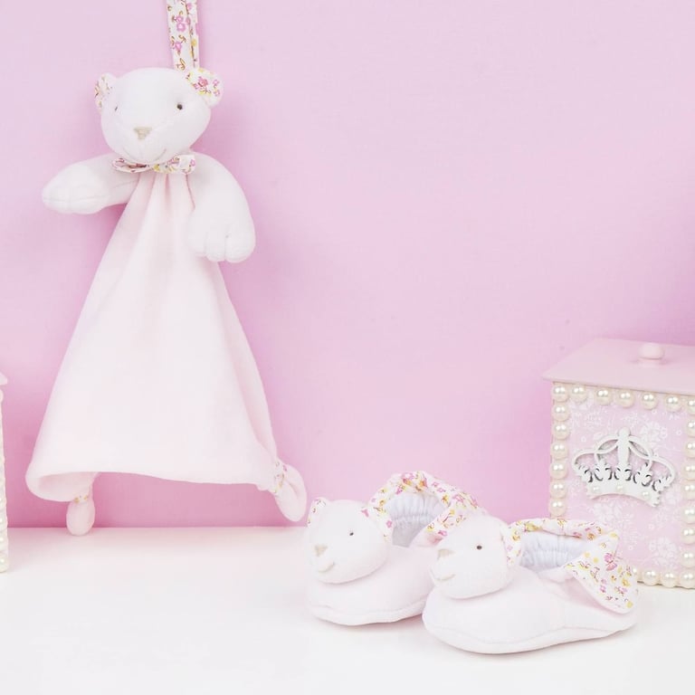 Conjunto Naninha De Bebê e Pantufa Floral Rosa