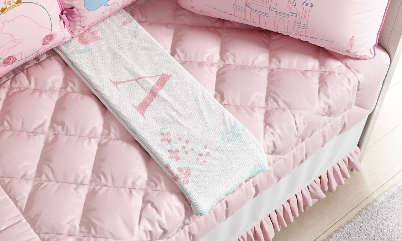 Manta Bebê Tricot Princesa Personalizada 1ª Letra do Nome Bebê 1m — vista alternativa