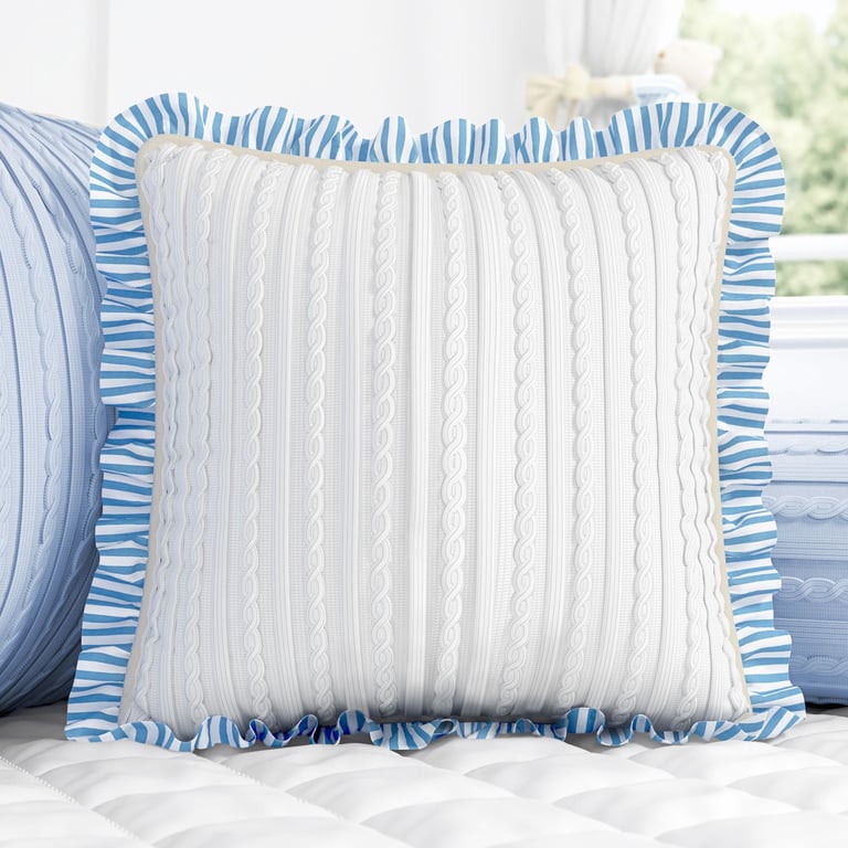 Almofada Tricot Luxo Branco/Azul com Babado 38cm
