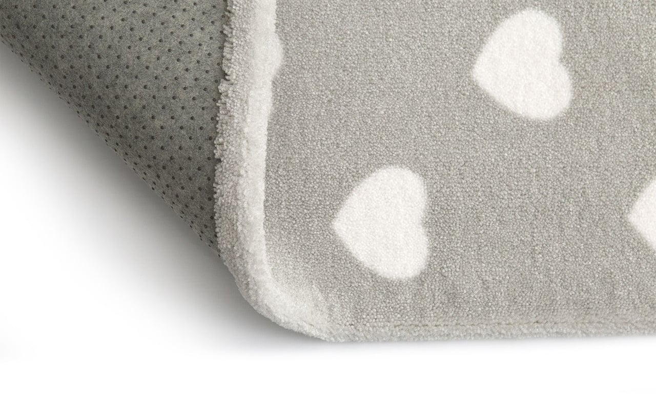 Tapete Retangular Cinza Coração Rosa 2,50m