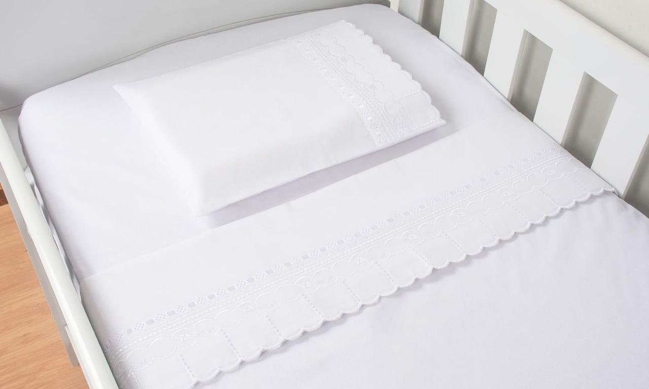 Jogo de Lençol Berço Bordado Bico Pipa Branco 3 Peças