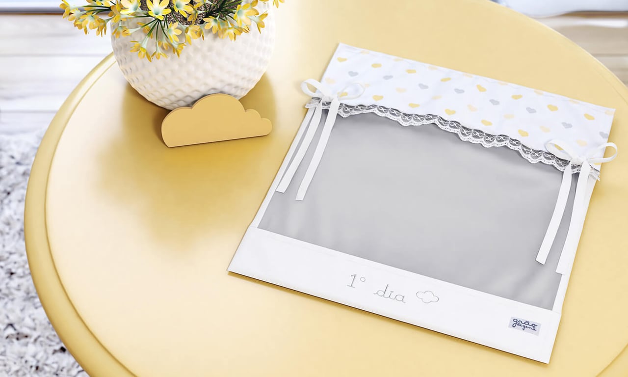 Saquinho Maternidade para Roupinhas Corações Primeiro Dia Amarelo