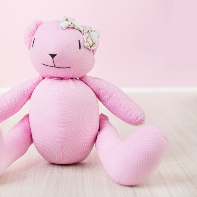 Ursa Rosa Poá com Laço Floral 34cm