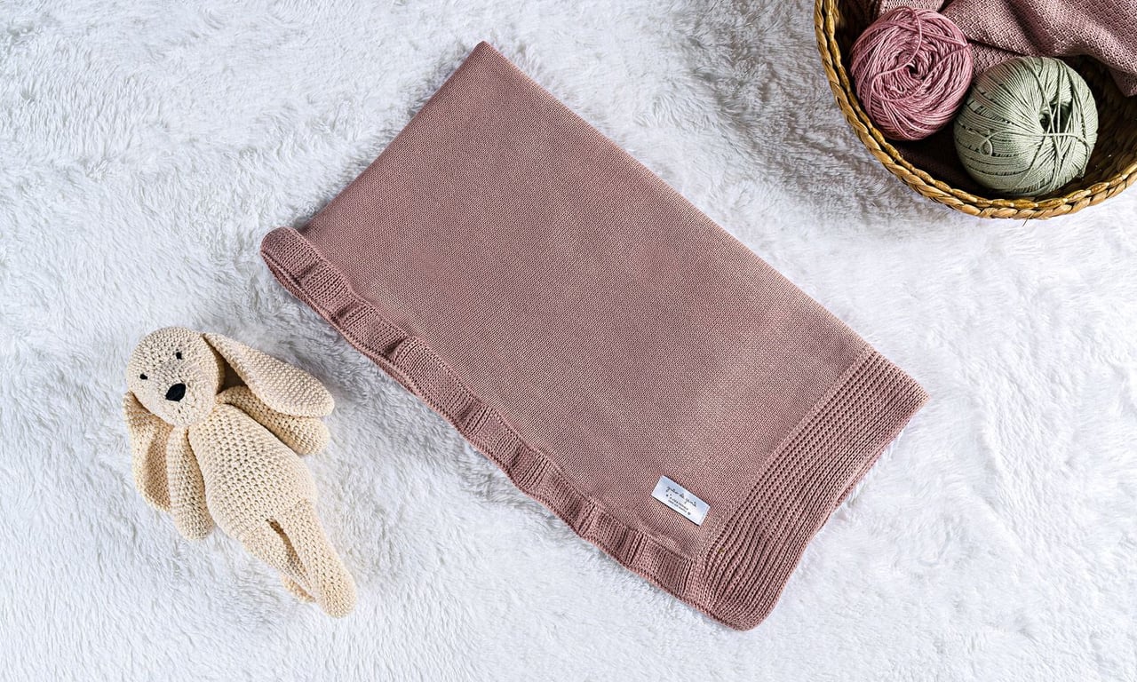 Manta Bebê Tricot Babado Rosé Nude 80cm — vista alternativa