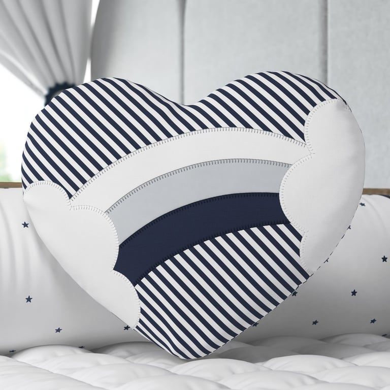 Almofada Coração Bordado Arco-Íris 38cm