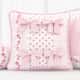 Almofada Laços Patchwork Rosa 38cm - imagem 1