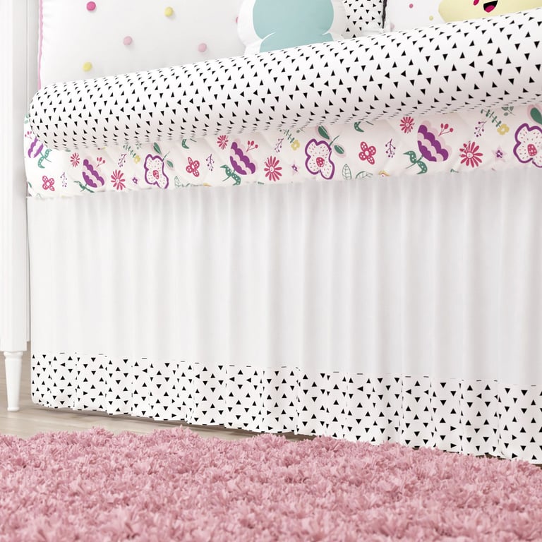 Saia de Berço Barra Triângulos Preto e Branco 80cm