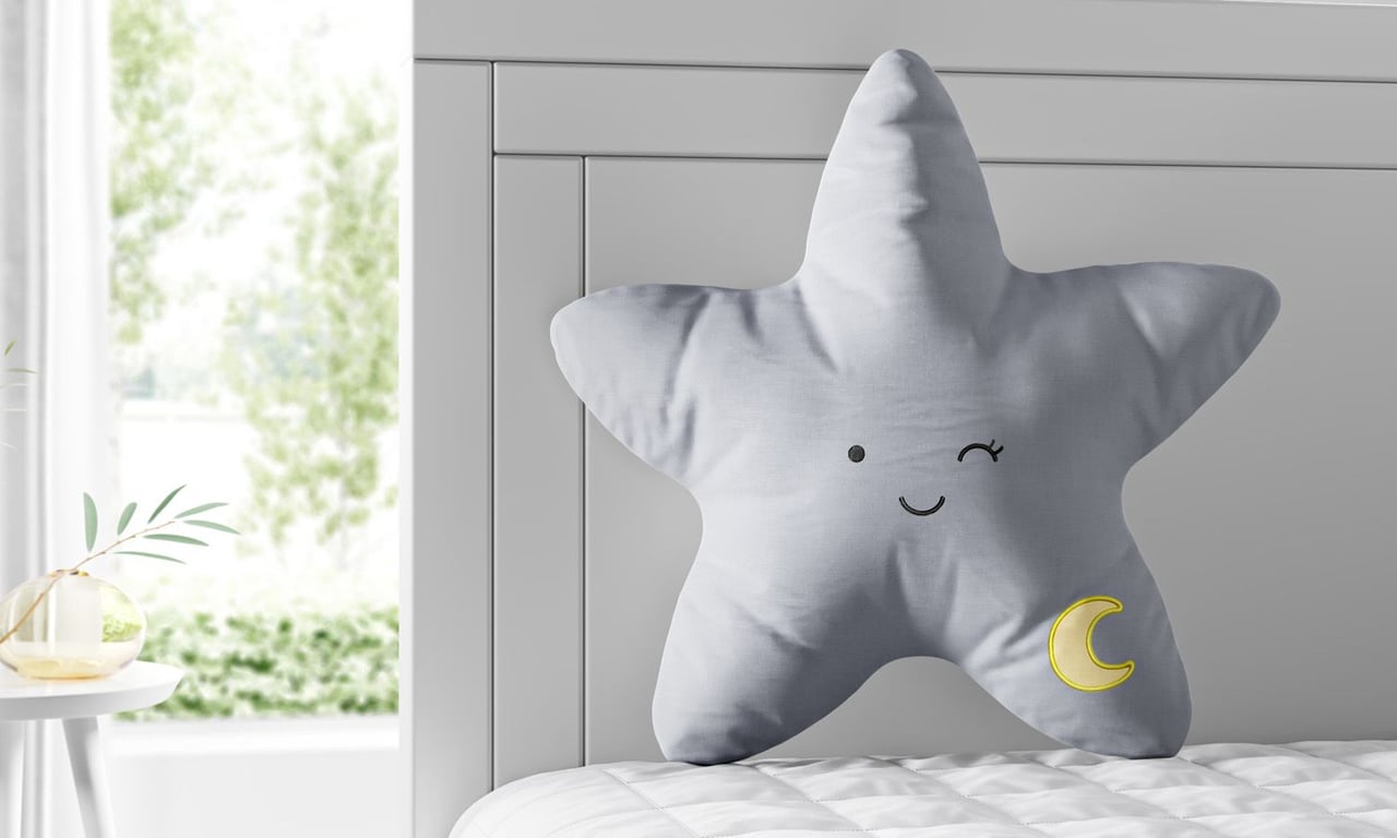 Almofada Amiguinha Estrela Lua Rosa e Amarelo 30cm