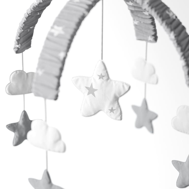 Móbile Estrelinha Cinza — vista alternativa