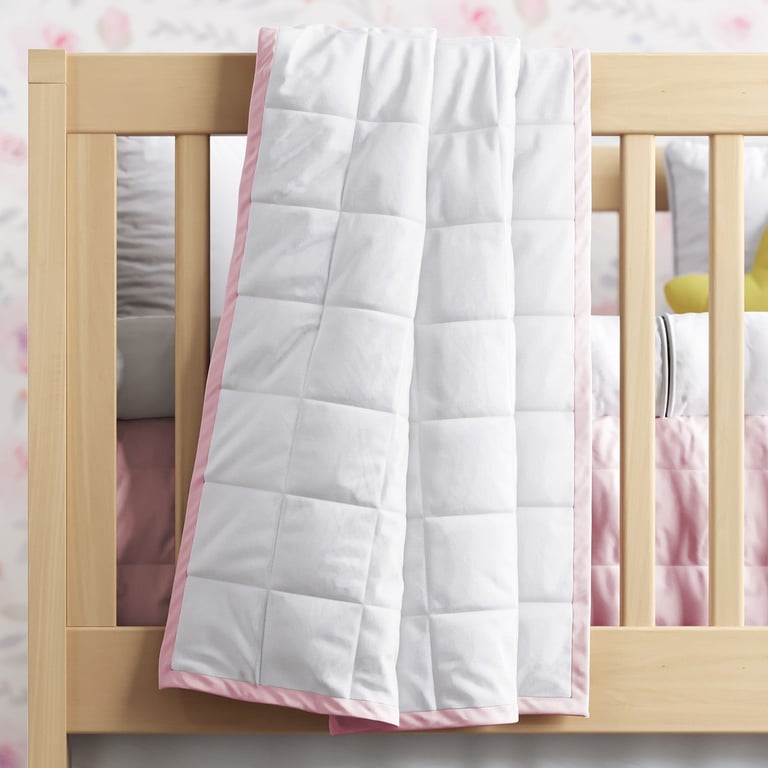 Edredom de Berço Matelassê Quadriculado Branco e Rosa