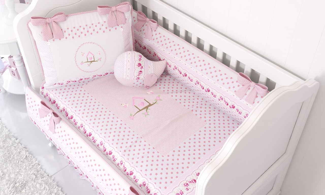 Capa para Edredom de Berço Patchwork Rosa — vista alternativa