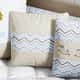 Almofada Quadrada Zig Zag Chevron Bege e Azul 35cm - imagem 1