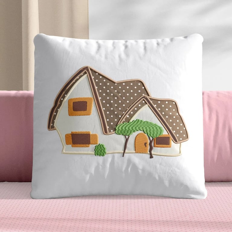 Almofada Quadrada Casa dos Sete Anões