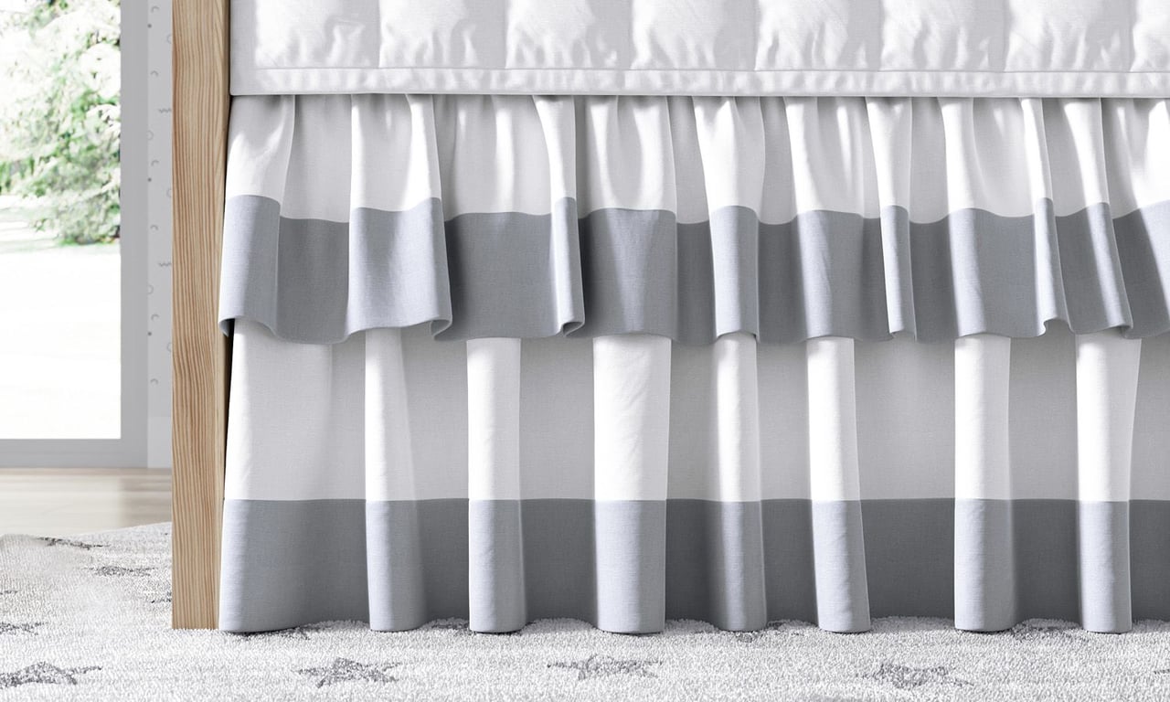 Saia de Berço Babado Duplo Branco e Cinza