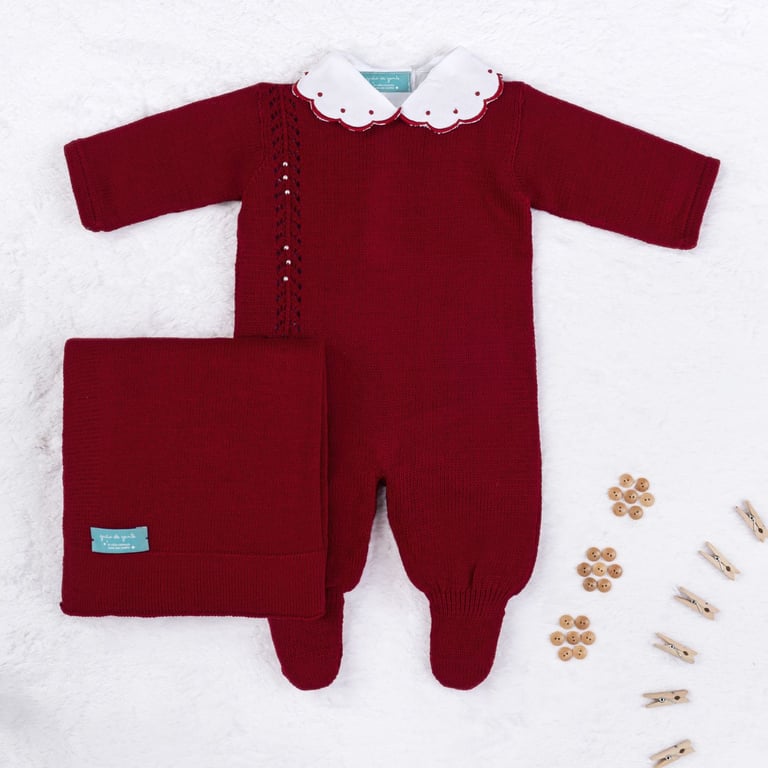 Saída Maternidade Tricot Petit Poá com Pérola Vermelho 03 Peças