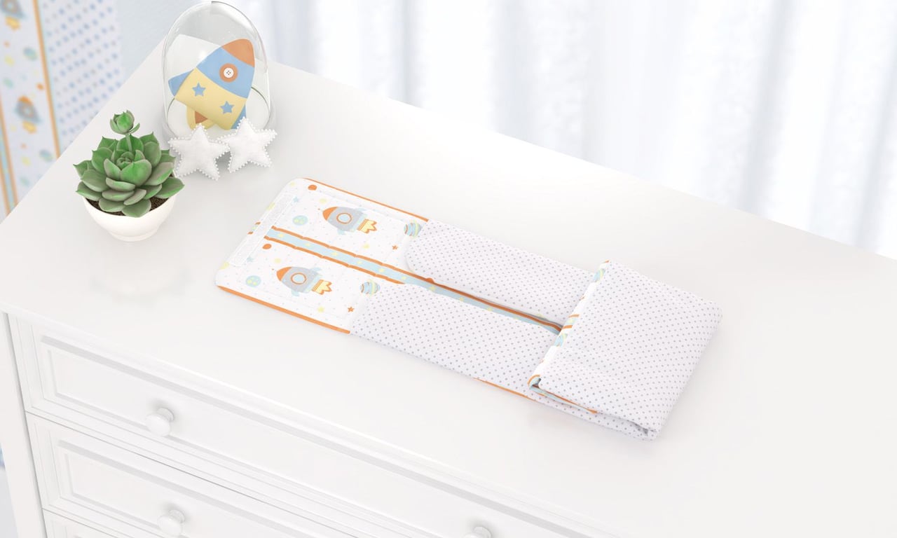 Trocador de Fraldas Portátil Astronauta Patchwork Azul 85x40cm — vista alternativa