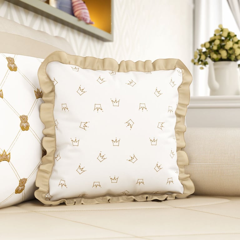 Almofada Bordado Coroa Ursinho Clássico Palha 38cm