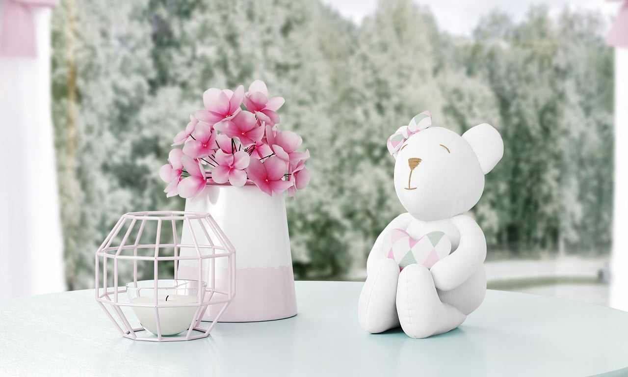 Ursinha Branca com Coração Estampa Geométrica Rosa 42cm