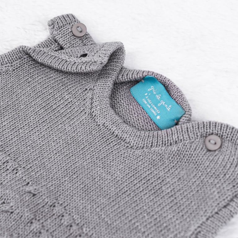 Saída Maternidade Tricot com Macacão e Body Requinte Cinza 03 Peças — vista alternativa