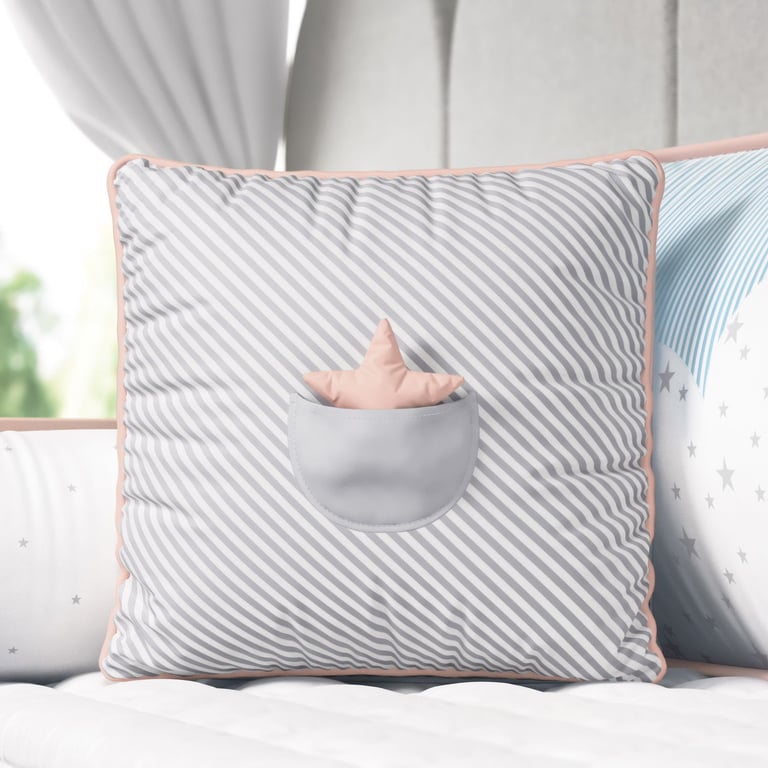 Almofada Listrada com Bolso Estrelinha Cinza/Salmão 38cm