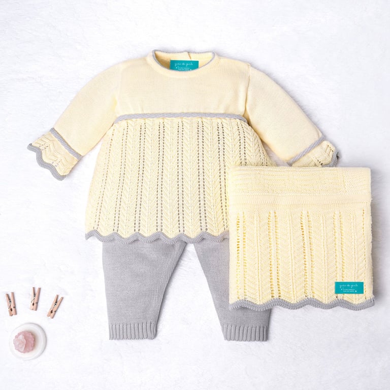Saída Maternidade Tricot Vestido e Calça Elegance Amarelo 03 Peças
