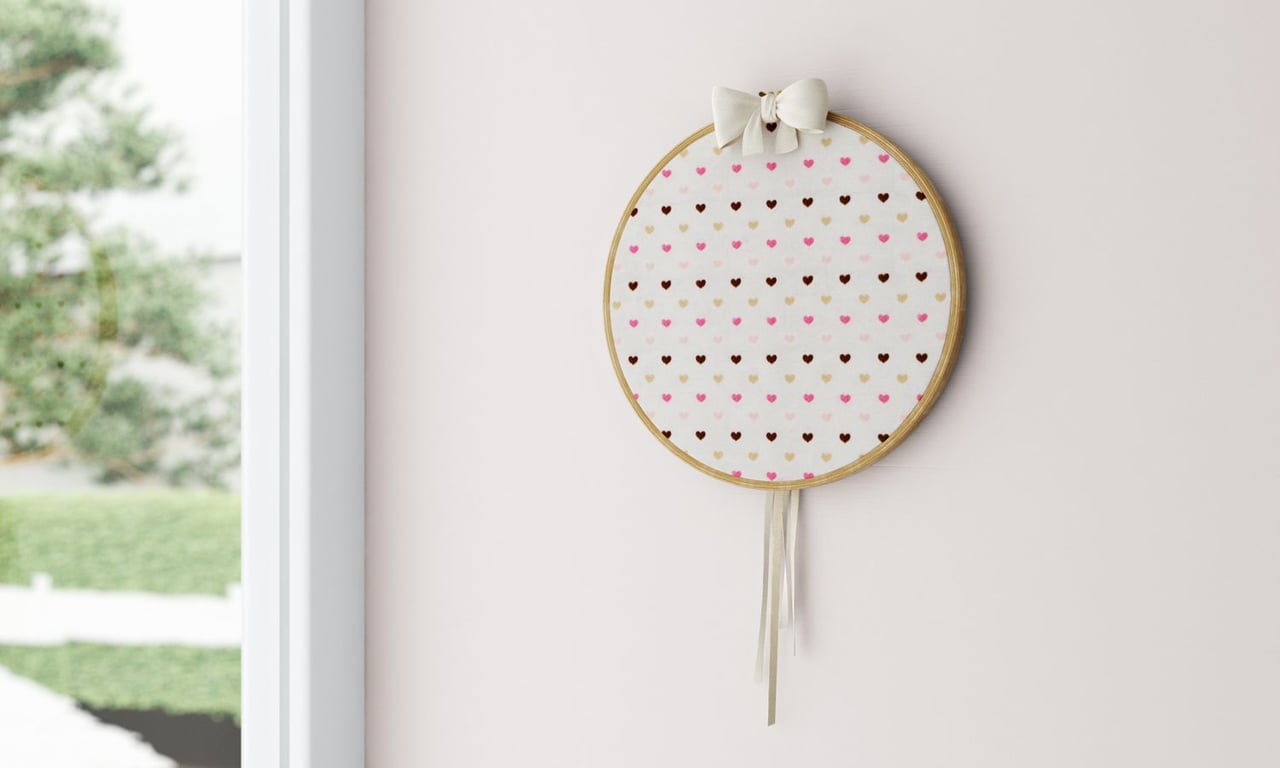 Quadro Bastidor Estampado Alice Bege