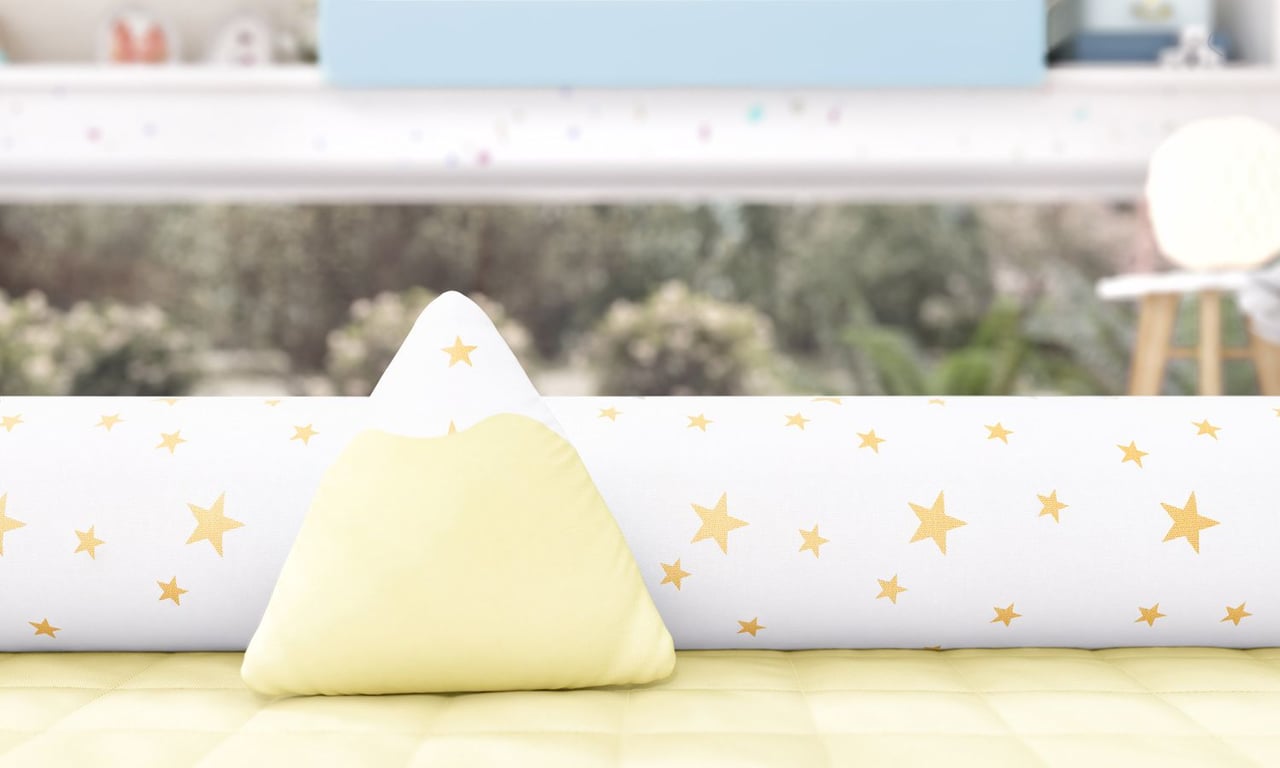 Almofada Mini Montanha Estrelinhas Amarelo 16cm