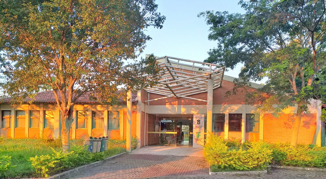 Fachada do IFES Campus Serra