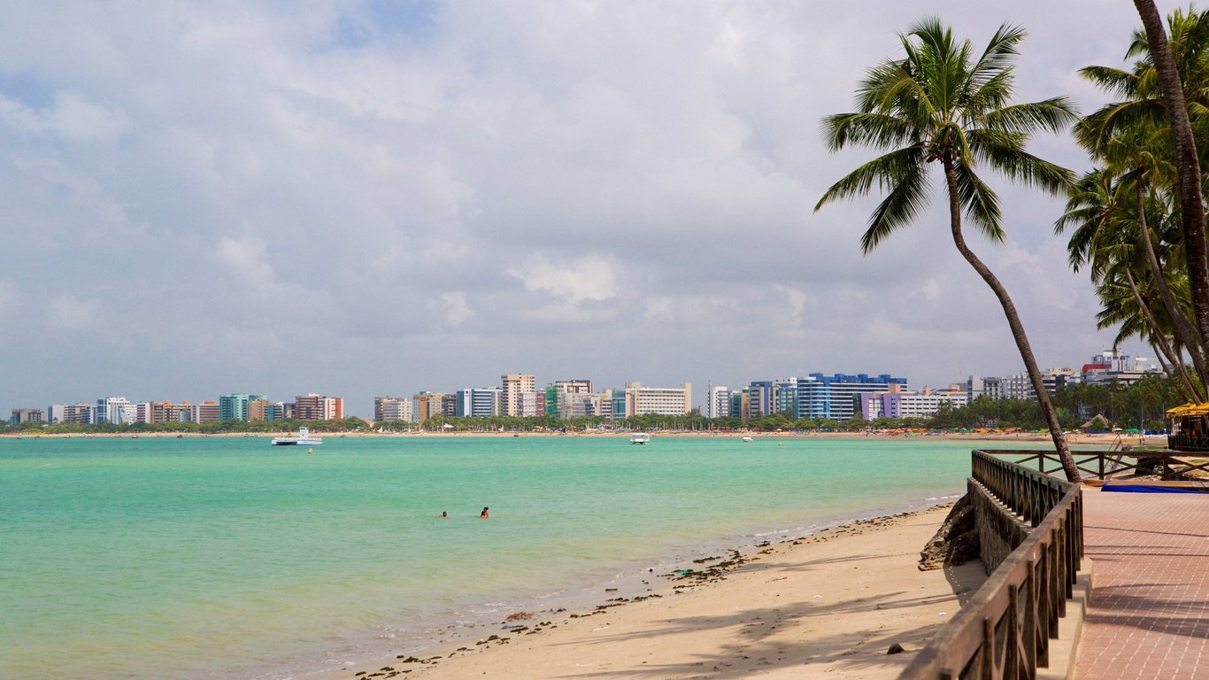 Orla de Maceió ao entardecer