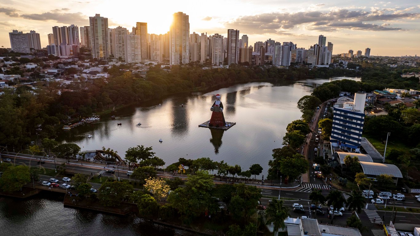 É uma imagem do post com o título Prefeitura de Londrina PR abre processo seletivo com 60 vagas na Educação
