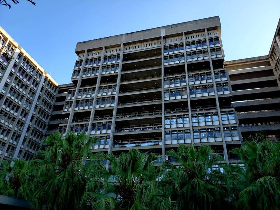 Fachada do campus Maracanã da UERJ