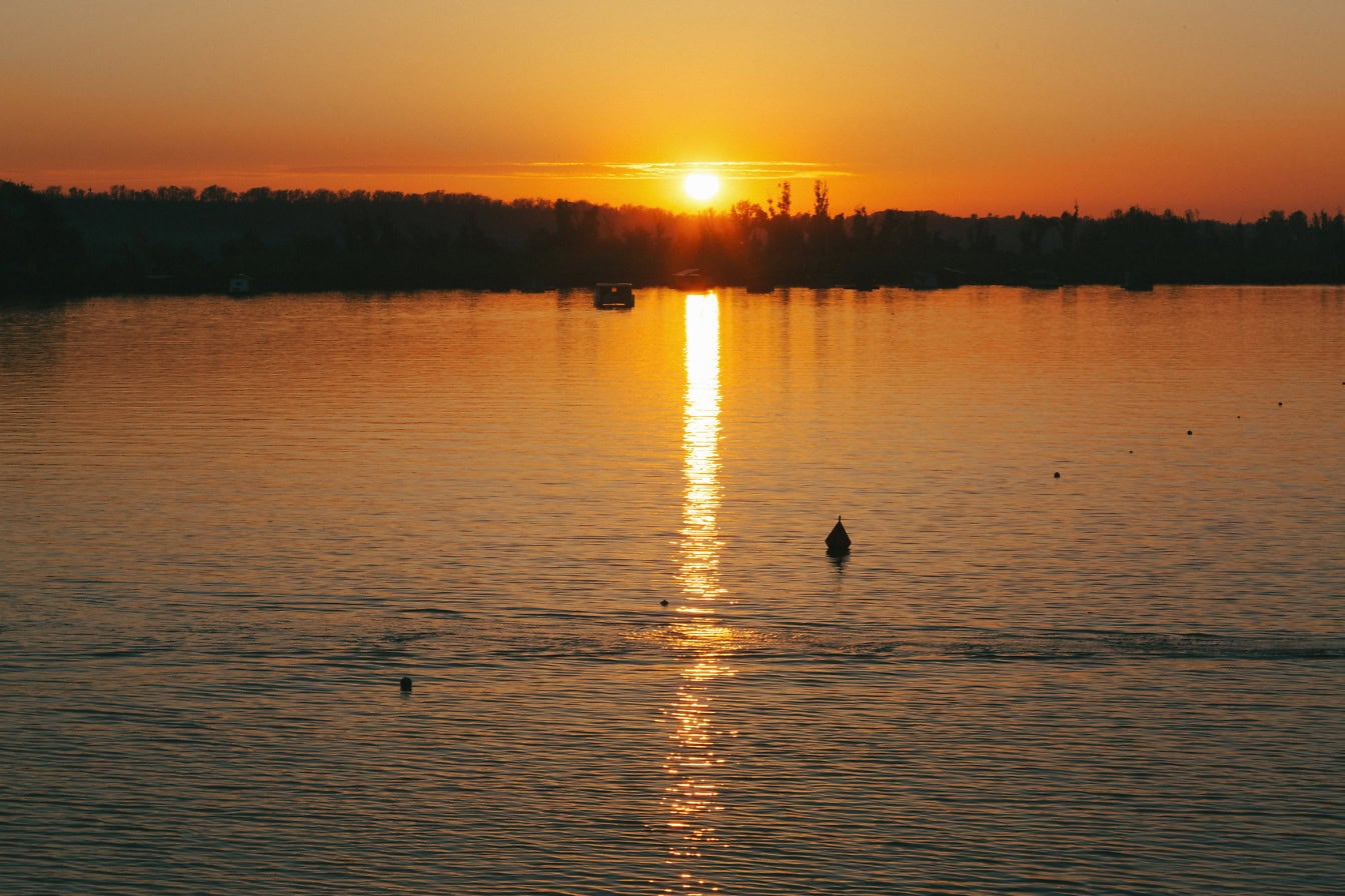 Entardecer na orla capixaba (imagem ilustrativa)