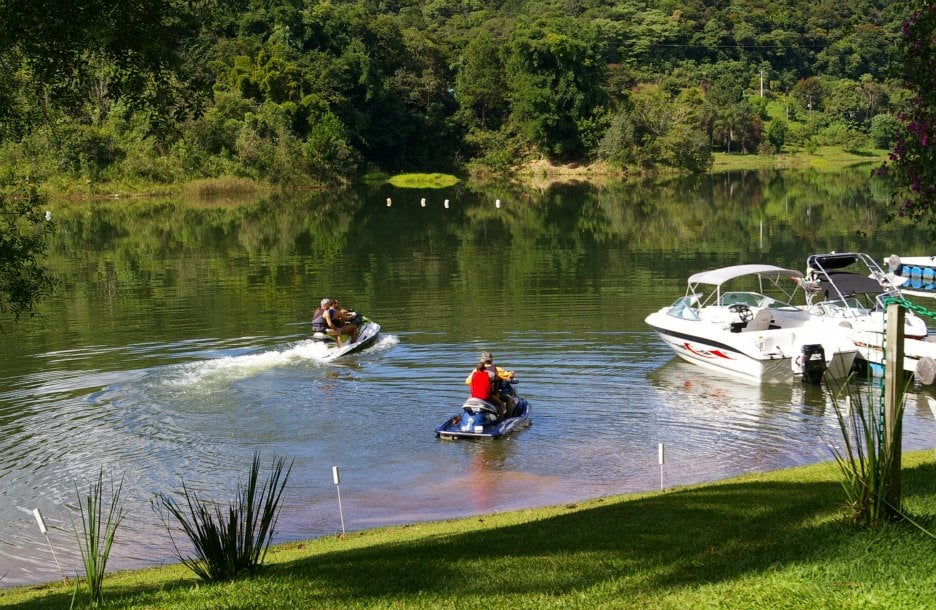 Lazer em lago do interior paulista