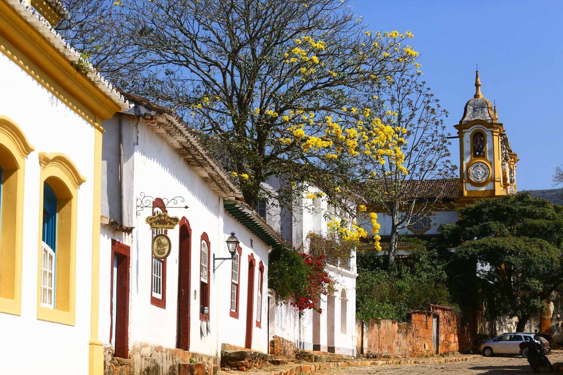 É uma imagem do post com o título Prefeitura de Cláudio MG abre processo seletivo simplificado com 1 vaga