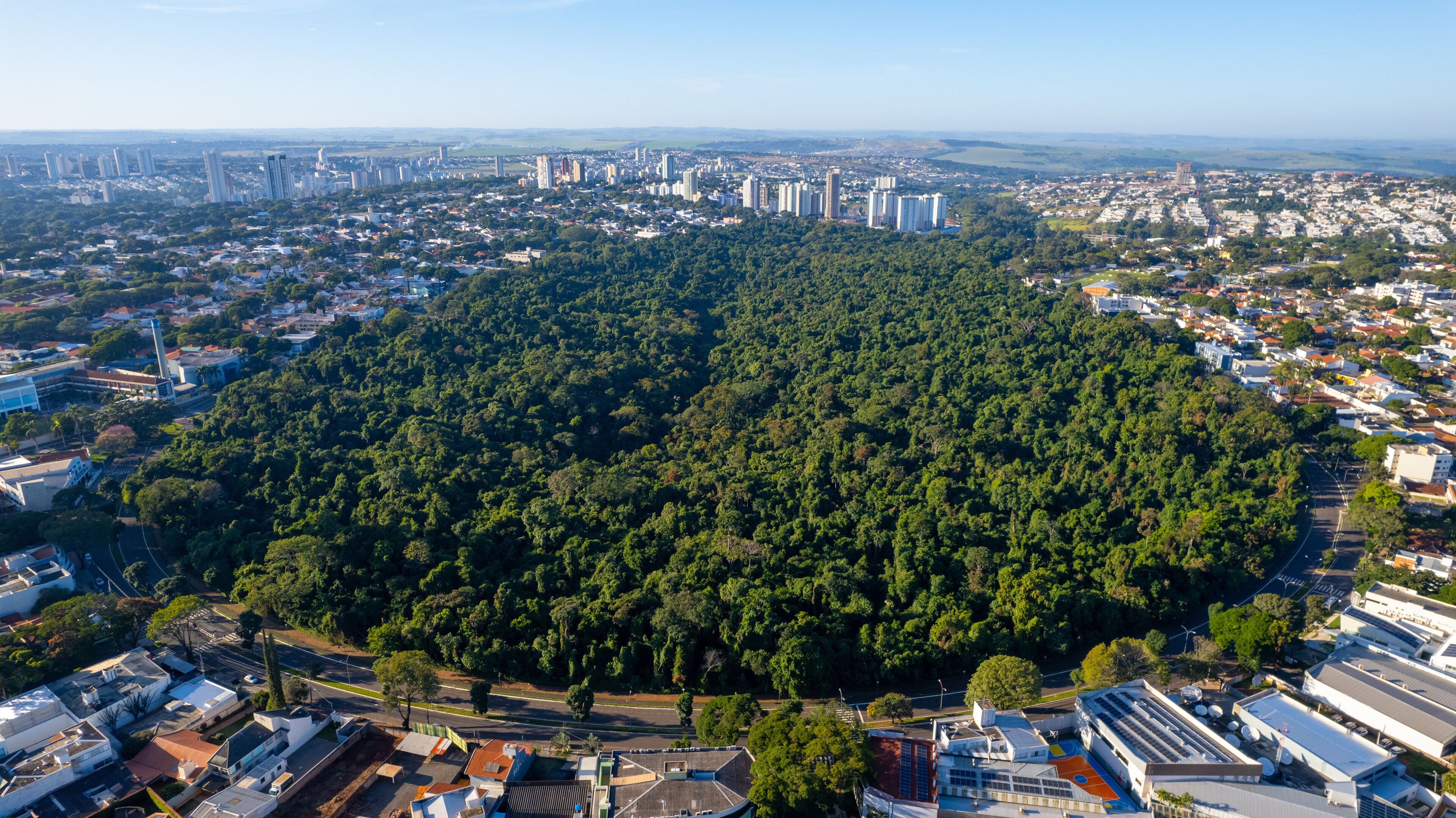 Vista de cidade do interior do Paraná