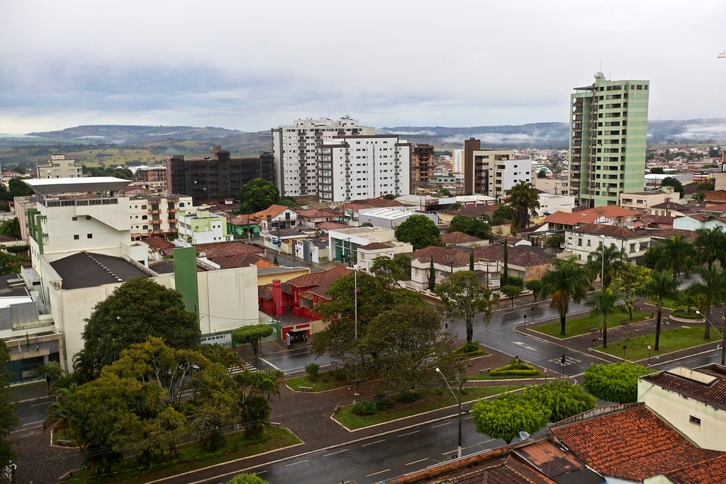 Vista aérea de Patos de Minas MG, cidade-polo do Alto Paranaíba.
