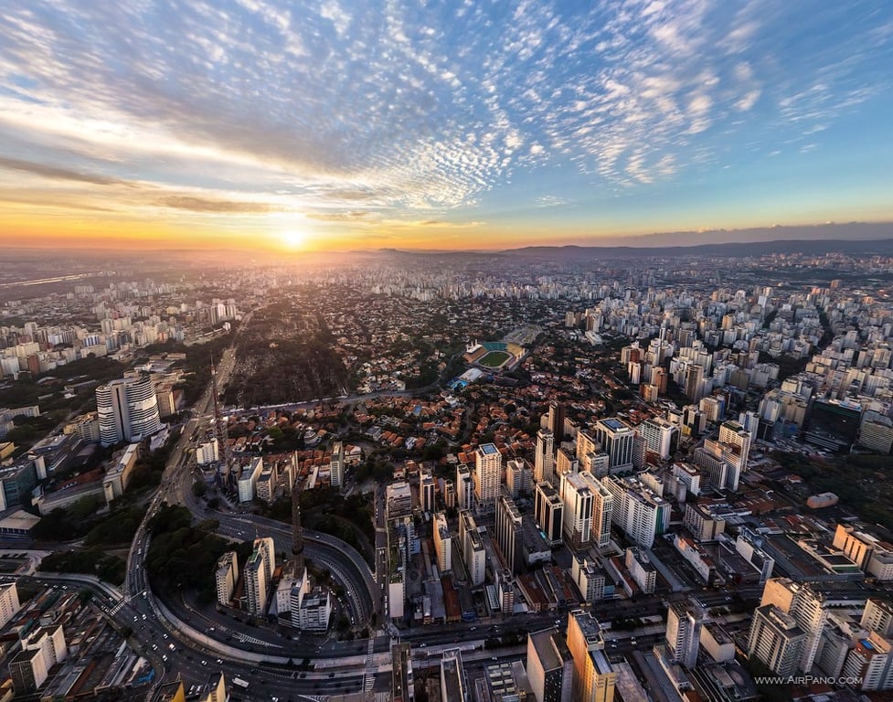 Skyline de Campinas ao pôr do sol